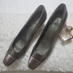 VANELI Women Pump Shoes, size: 9 1/2N, square toe.